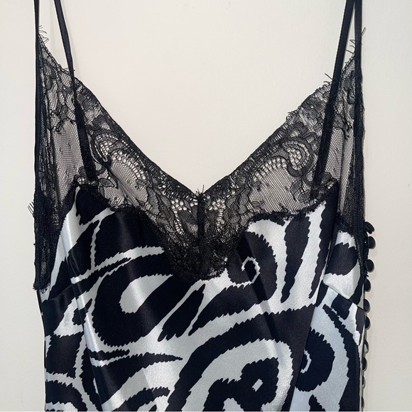 NICHOLAS Sage lace-trimmed printed satin maxi dress - Picture 8 of 11